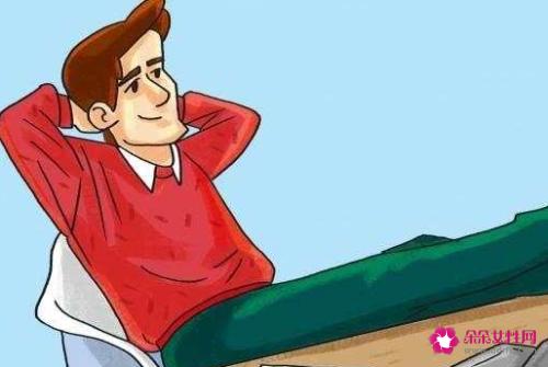 男人宣示主权的行为