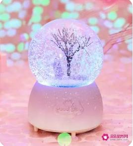 女生感动哭了系列礼物