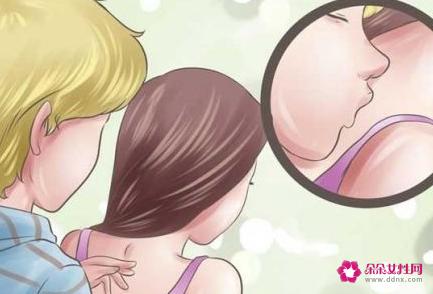 如何种草莓吻痕