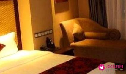 情侣套房多功能座椅怎么用