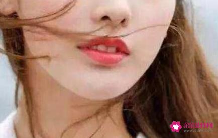 如何挑选唇膏颜色