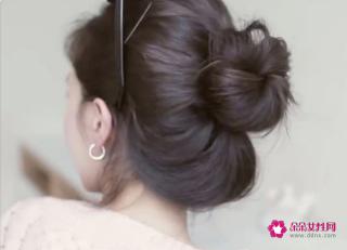个子矮适合什么发型