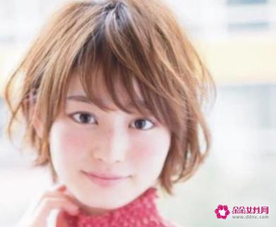 胖女生适合的短发发型