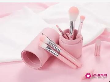 学习化妆的基础知识