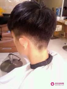 方脸适合什么发型男