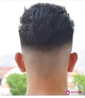 方脸适合什么发型男