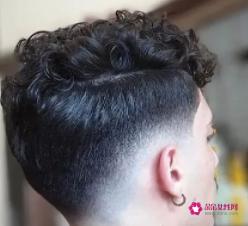 方脸适合什么发型男