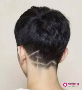 方脸适合什么发型男