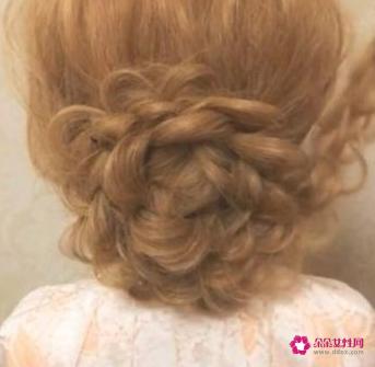 新娘盘头方法