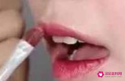 彩妆使用的顺序步骤及方法
