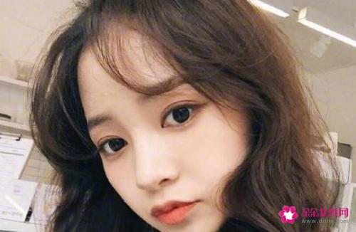 额头窄的女生比较适合的发型