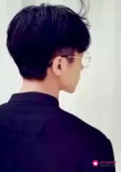 脸大适合什么发型好看男