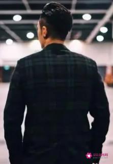 脸大适合什么发型好看男