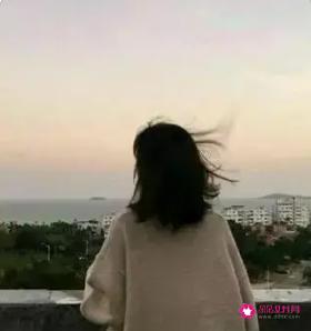 最火短发减龄发型