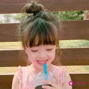 幼儿园扎头发简单好看