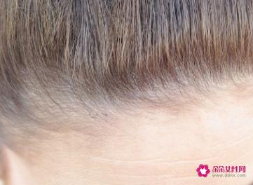 女士头发多适合什么发型