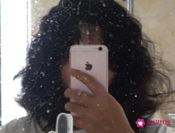 女士头发多适合什么发型