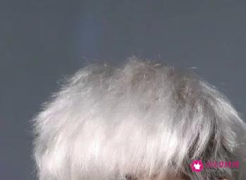 男生染酒红色发色会好看吗