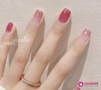 最火美甲显白图片