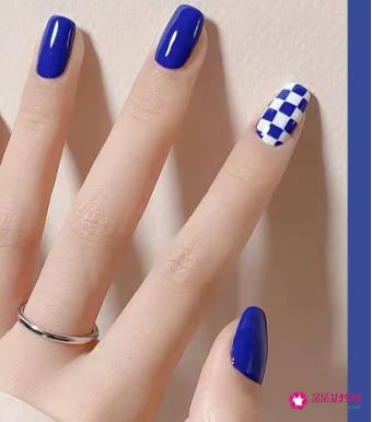 最火美甲显白图片