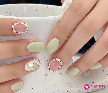 最火美甲显白图片