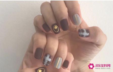 最火美甲显白图片