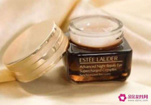 雅诗兰黛眼霜的正确使用方法