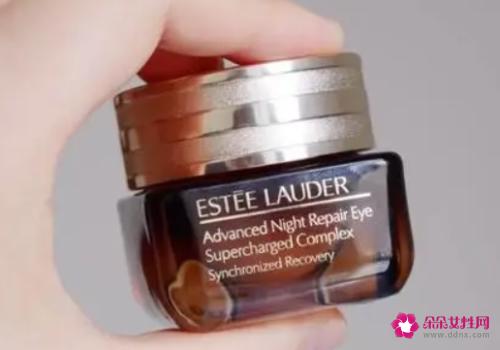 雅诗兰黛眼霜的正确使用方法