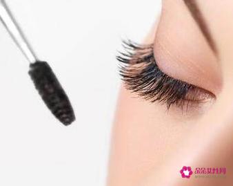 如何简单化妆初学者