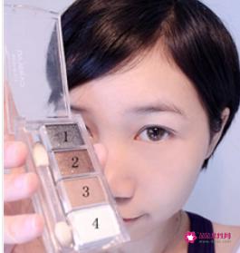 如何简单化妆初学者