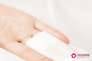 做光疗美甲的步骤图解