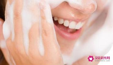 正确的日常护肤七大步骤图