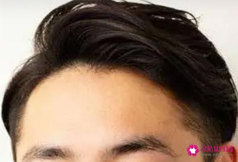 适合大圆脸男士发型