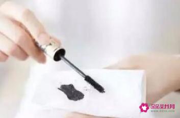 睫毛膏刷法技巧