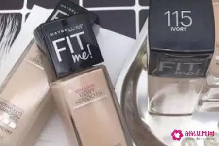 美宝莲粉底液怎么样