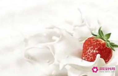 用纯牛奶怎么做面膜呢