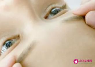 眼部护理手法步骤