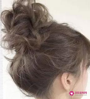 女生不显秃的无刘海发型