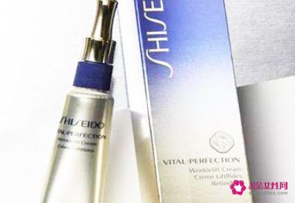 去皱纹的护肤品