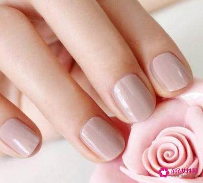 胖手适合做什么颜色的指甲