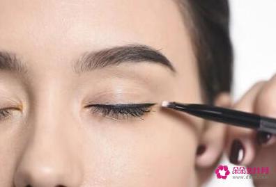 怎么画眼妆好看