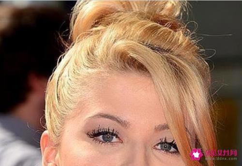 瓜子脸妹子适合的发型