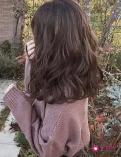 适合脸大的发型图