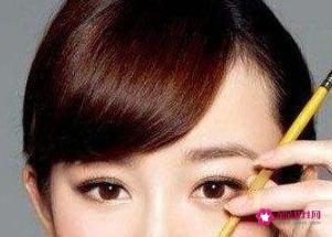 眉毛弯弯的怎么修眉