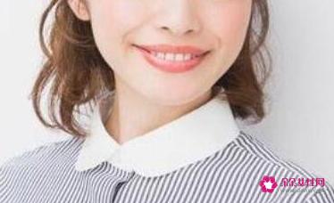 圆脸自己怎么扎头发简单好看