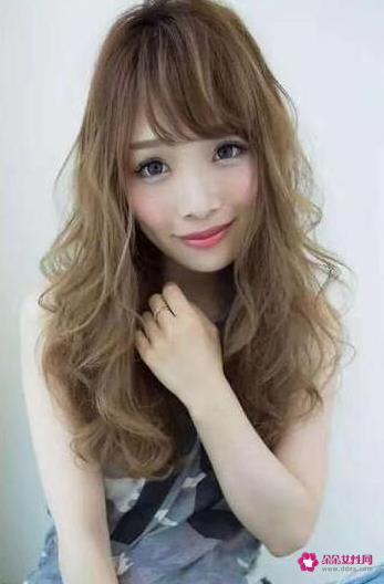 长脸女生适合什么样的刘海发型