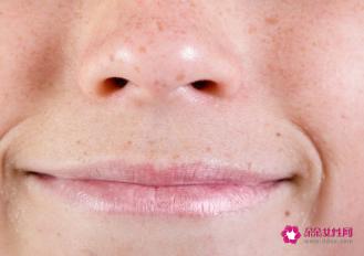 如何自制黑头洁净面膜如何有效的去黑头