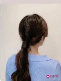 50岁女人留啥发型好看瓜子脸