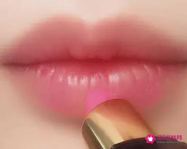 简单6步为眼镜MM打造专属彩妆