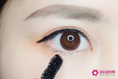 非主流完美眼妆是怎样的